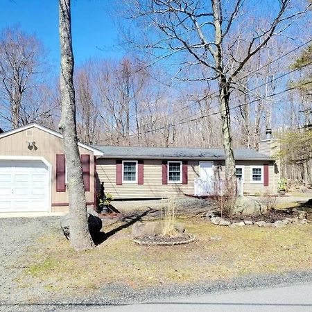The Family Getaway Villa Tobyhanna Exterior photo