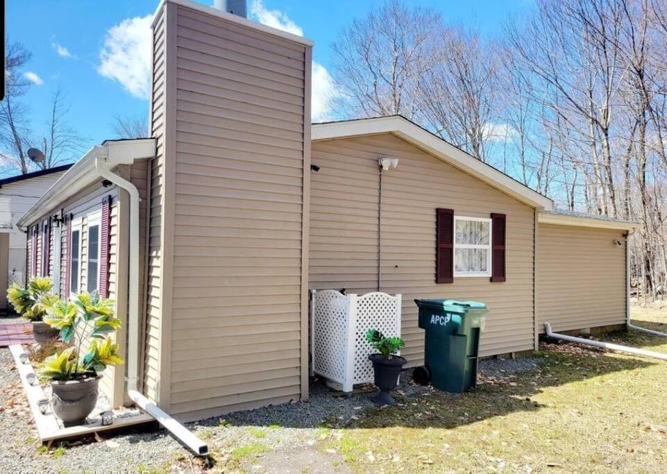 The Family Getaway Villa Tobyhanna Exterior photo